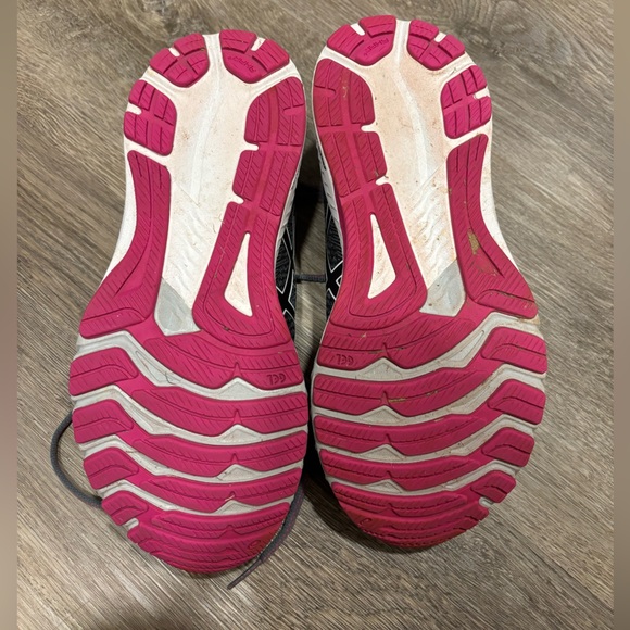 ASICS GT-2000 10 - Picture 6 of 9